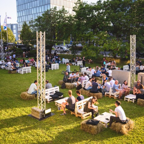 62204576_2367023780044020_203952165637586944_o