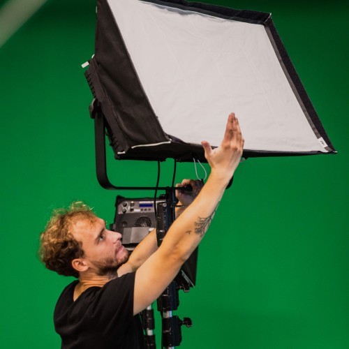 242711967_1979085085580579_145567101264555465_n